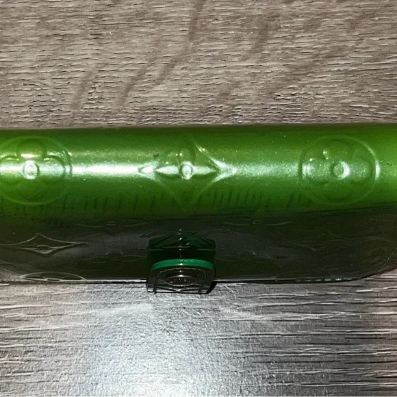 Louis Vuitton Monogram Green Vernis Kisslock Wallet - Picture 7 of 16